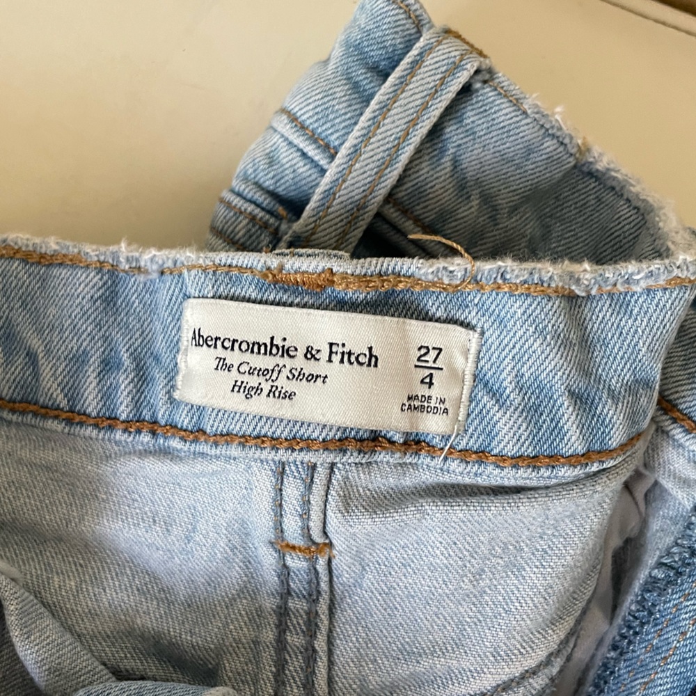 Abercrombie and Fitch The Cutoff Shorts High Rise, Size 27